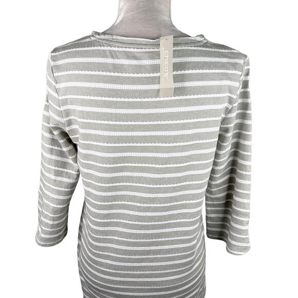 Chico's Zenergy Textured Top S 4-6 Gray White Stripe 0 Envelope Hem New - Picture 10 of 14